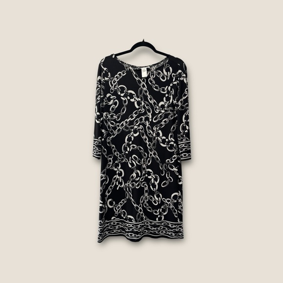 London Times Dresses & Skirts - Elegant Size 10 London Times Black and White Chain Print Dress